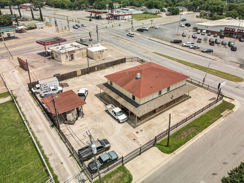 Primary Photo Of 1201 E Long Ave, Fort Worth General Retail For Sale