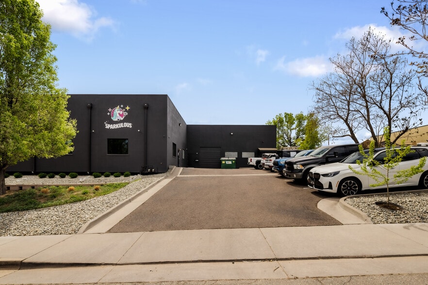 More Photos Of 2192 W College Ave, Englewood Warehouse For Sale