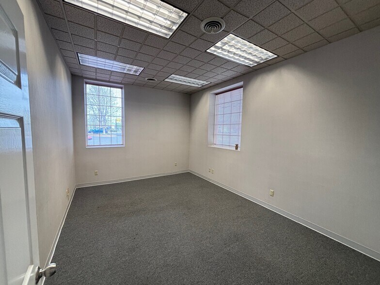 More Photos Of 201 Rosser Ave, Waynesboro Medical For Sale