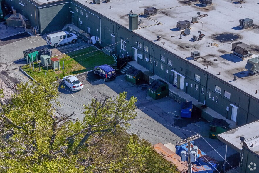 More Photos Of 181 Bellevue Ave, Newport Storefront For Lease