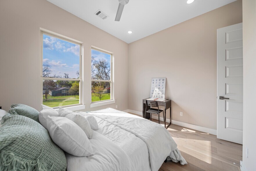 More Photos Of 2632 Paul Quinn St, Houston Apartments For Sale