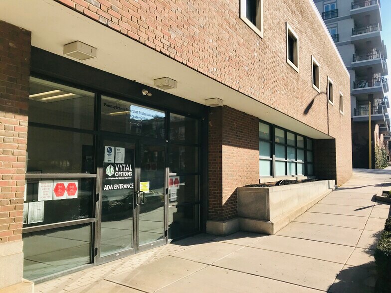 More Photos Of 202 N Duke St, Lancaster Office For Sale