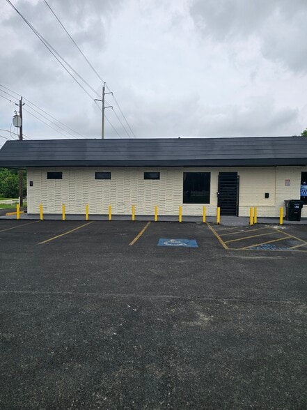 More Photos Of 3619 Reed Rd, Houston Freestanding For Lease