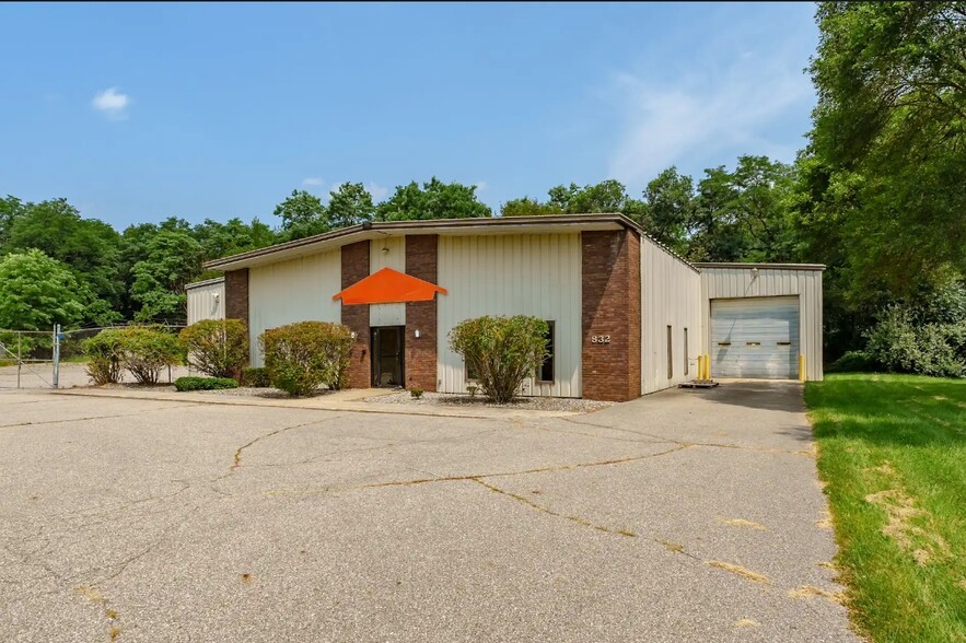 Primary Photo Of 832 Lenox Ave, Portage Warehouse For Lease