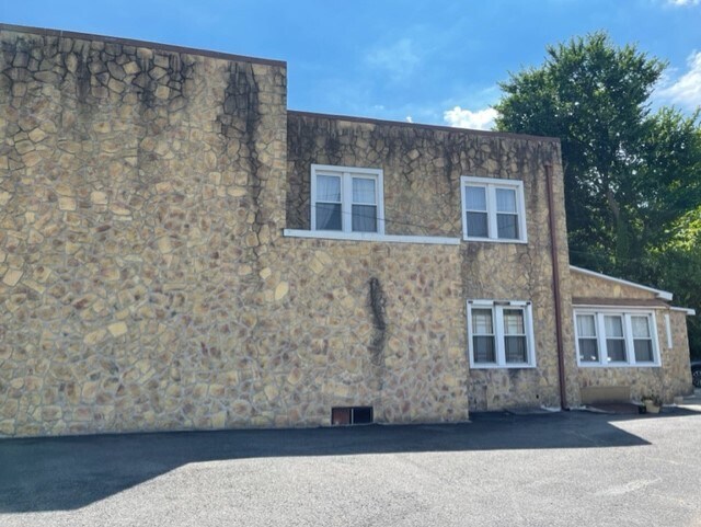 More Photos Of , Moorestown Unknown For Sale