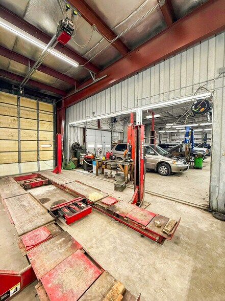 More Photos Of 41 5th Ave S, Kindred Specialty For Sale