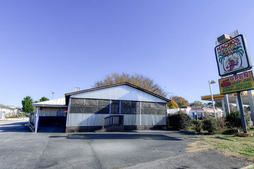 More Photos Of 1082 Highway 19 N, Thomaston Restaurant For Sale