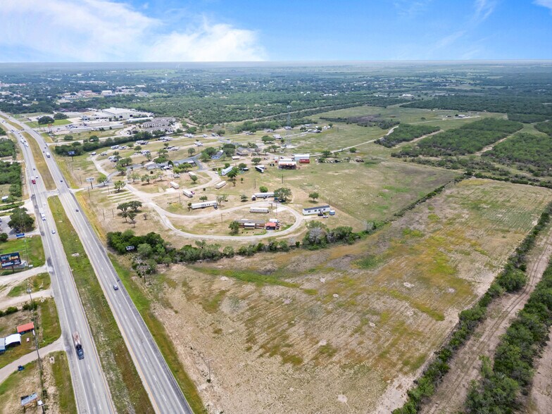 More Photos Of 3117 Highway 281, George West Specialty For Sale