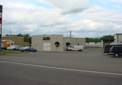 Primary Photo Of 3768 Peters Creek Rd SW, Roanoke Flex For Lease