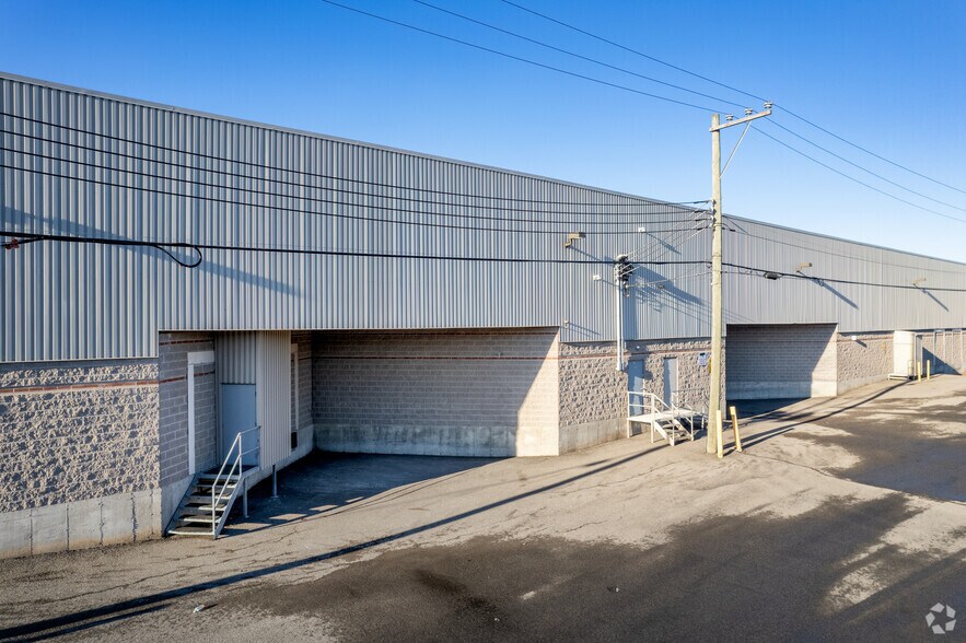 More Photos Of 9175-9225 Boul Langelier, Montréal Warehouse For Lease