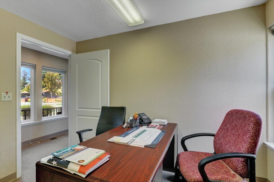 More Photos Of 231 E Main St, Grass Valley Office For Sale