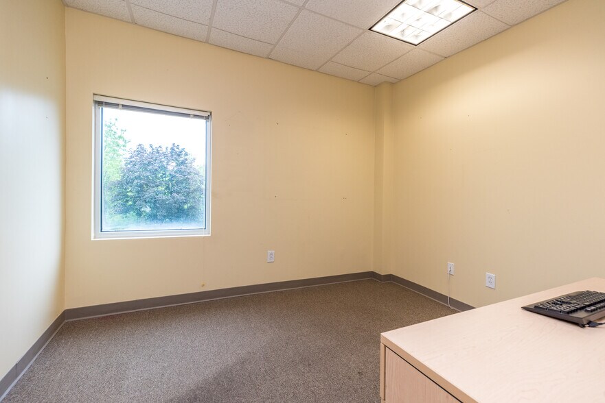 More Photos Of 271 Bethlehem Pike, Colmar Office For Lease