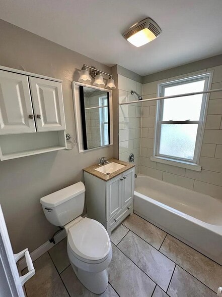 More Photos Of 17020 Madison Ave, Lakewood Flex For Sale