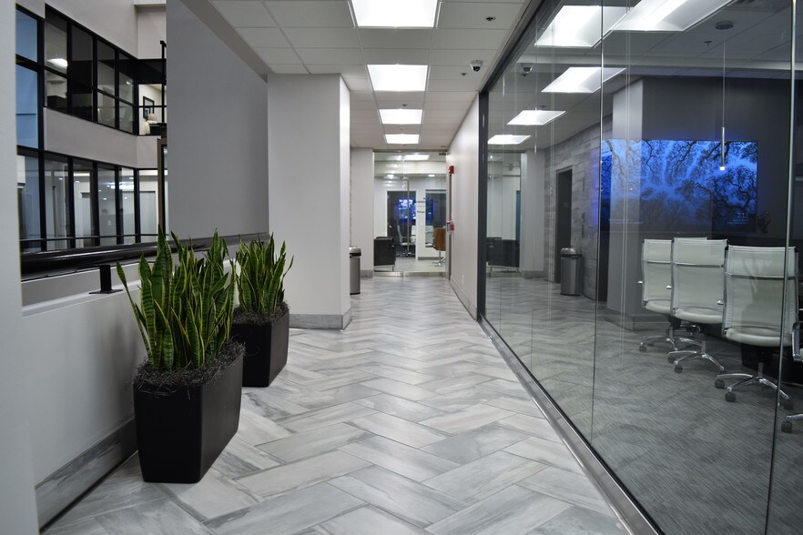 More Photos Of 101 S Elm St, Greensboro Office For Lease