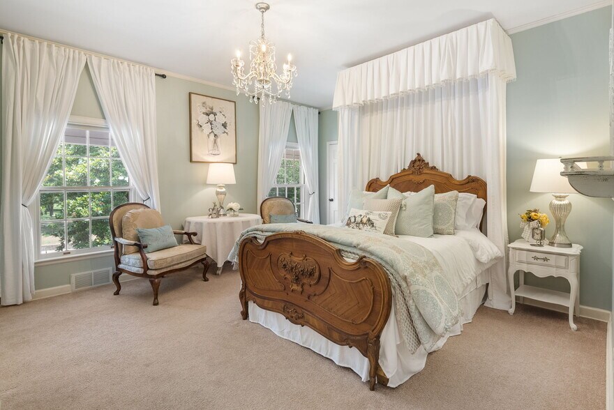 More Photos Of 1320 S Albert Pike Ave, Fort Smith Hospitality For Sale