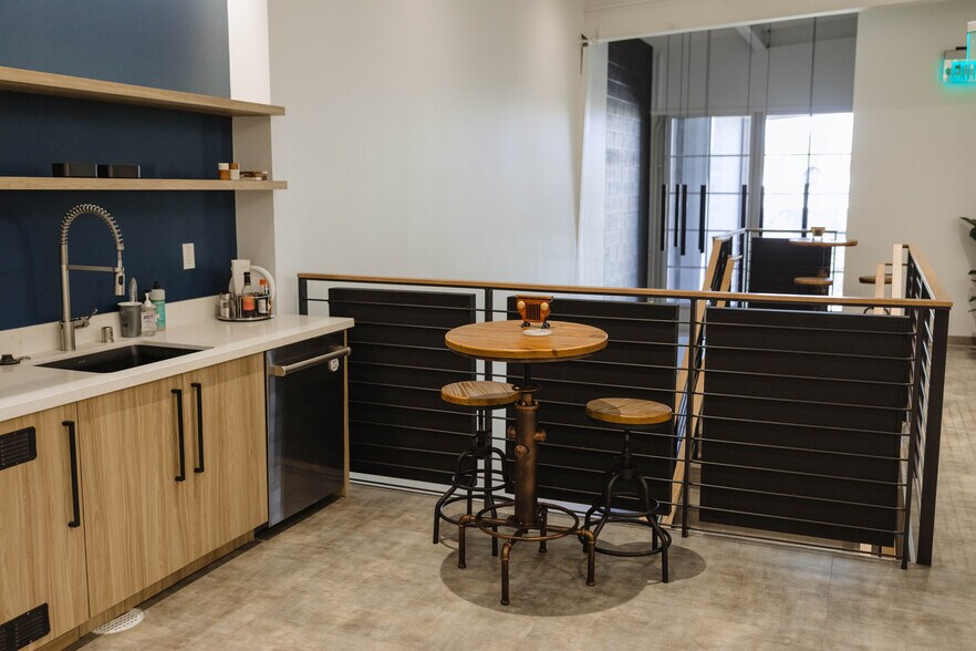 More Photos Of 2742-2752 State St, Carlsbad Storefront Retail Office For Lease