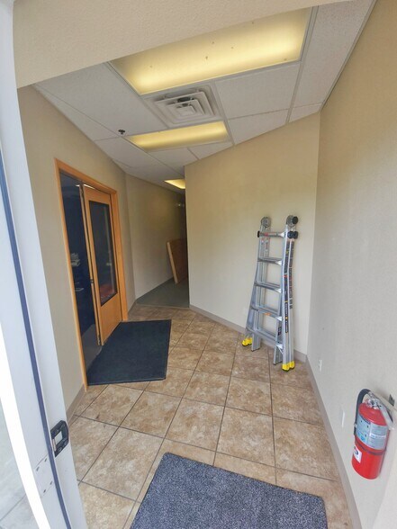More Photos Of 504 W 69th St, Loveland Warehouse For Sale
