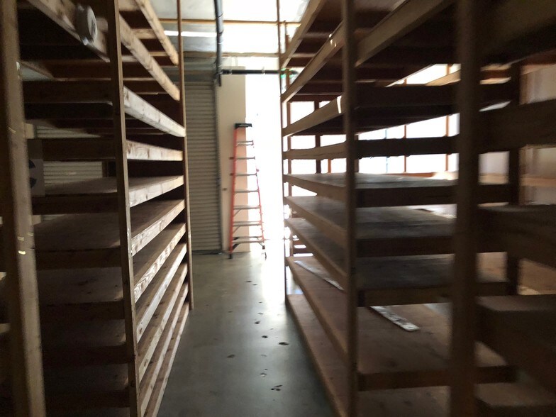 More Photos Of 7177 Convoy Ct, San Diego Unknown For Lease