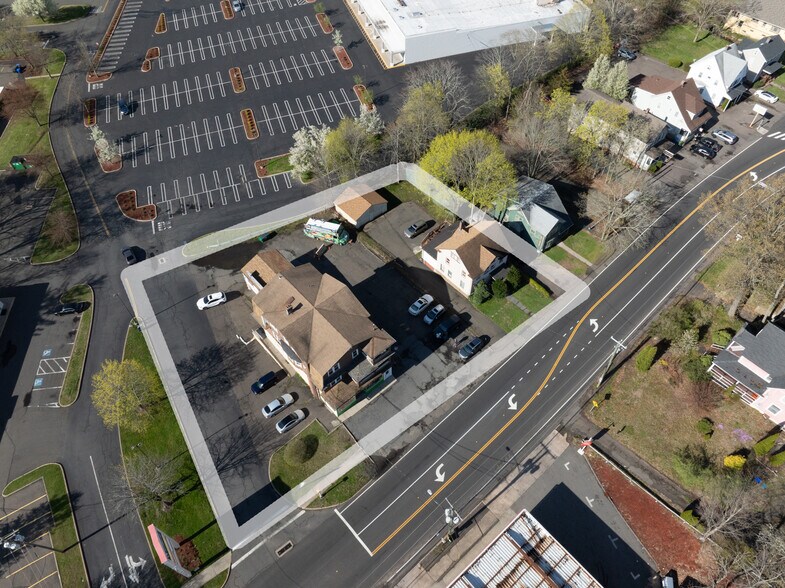 More Photos Of 584 W Main St, Meriden Storefront Retail Residential For Sale
