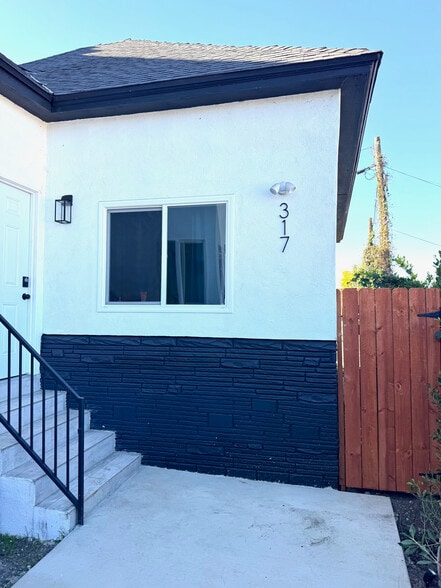 More Photos Of 315 N Alvarado St, Los Angeles Specialty For Sale