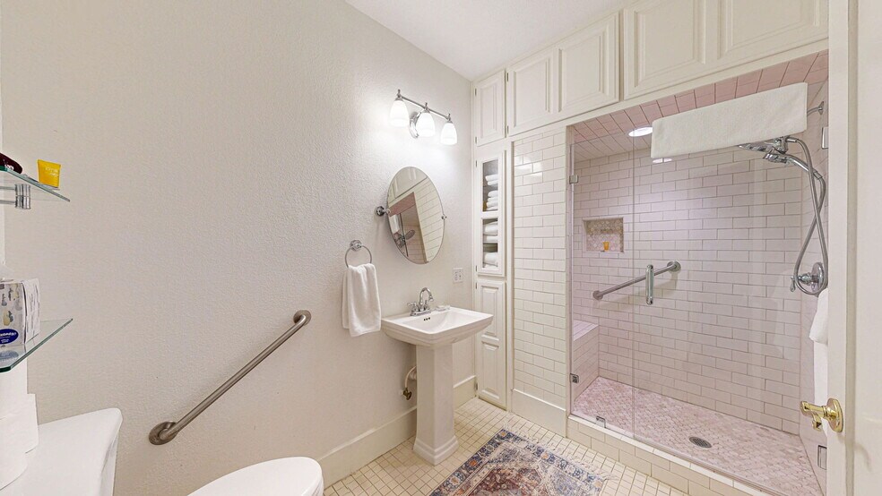 More Photos Of 1400 Sam Houston St, Sweetwater Hospitality For Sale