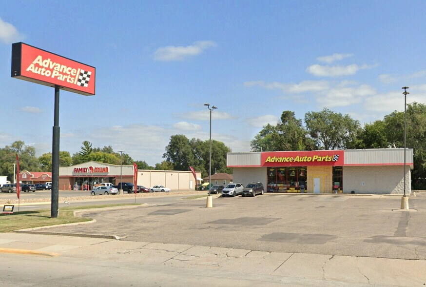 Primary Photo Of 1700 Dakota Ave, South Sioux City Freestanding For Lease