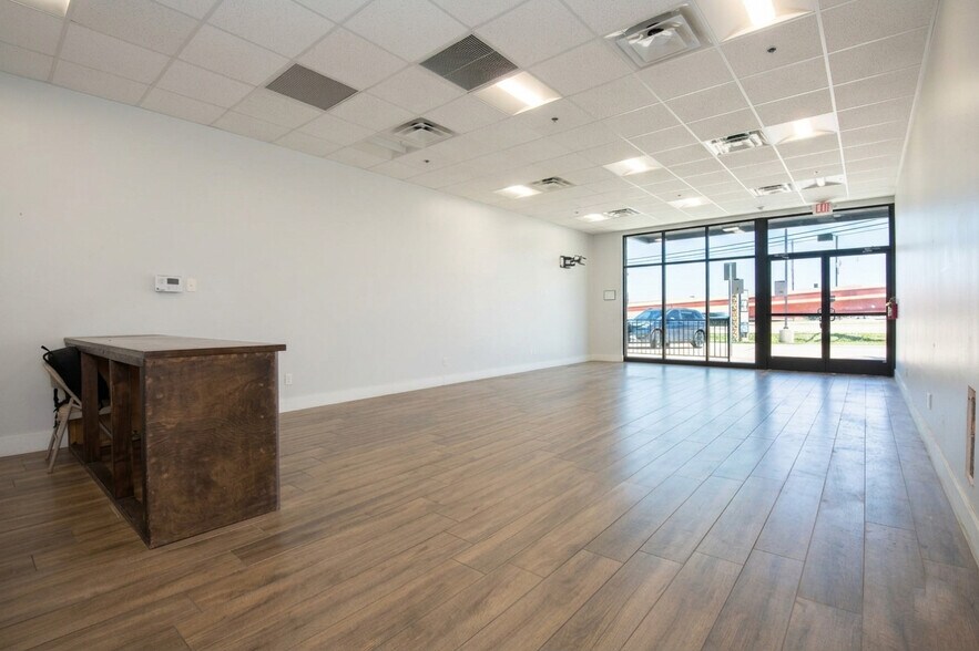 More Photos Of 26744 E University Dr, Little Elm Storefront For Lease