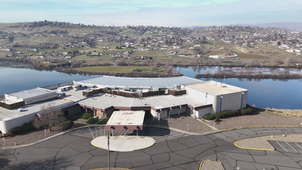 Primary Photo Of 3444 Country Club Dr, Lewiston Lodge Meeting Hall For Sale