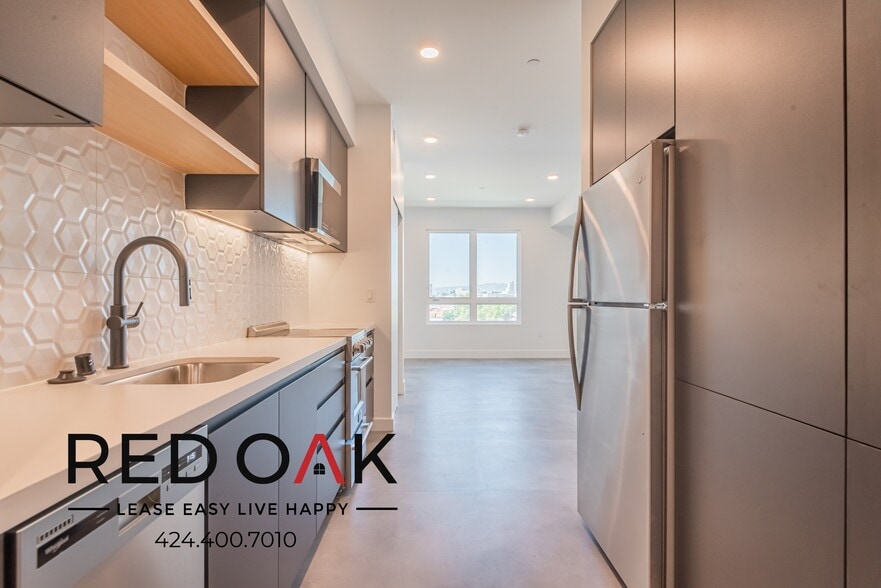 More Photos Of 3450 W 43rd St, Los Angeles Apartments For Lease