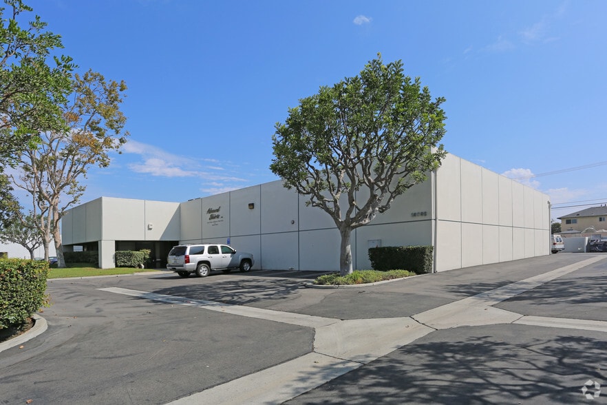 More Photos Of 16752-16782 Burke Ln, Huntington Beach Light Manufacturing For Lease