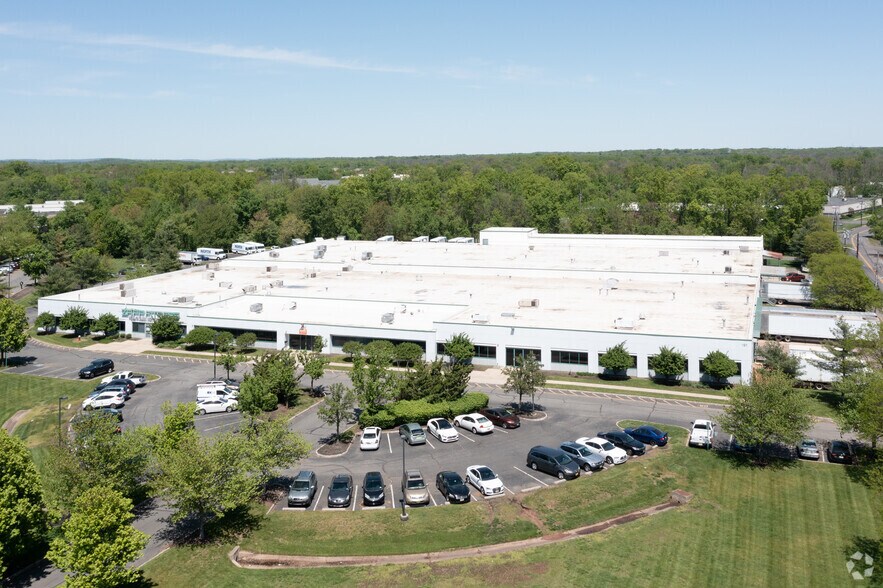 More Photos Of 191 Talmadge Rd, Edison Warehouse For Lease