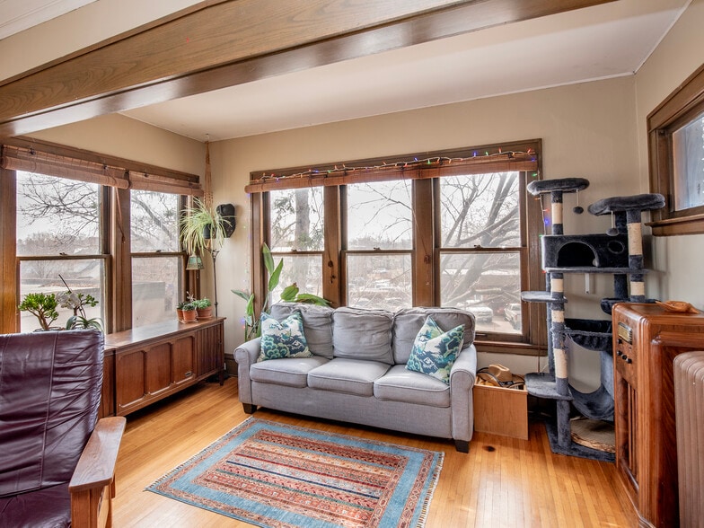 More Photos Of 1733 Selby Ave, Saint Paul Apartments For Sale