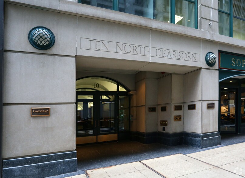 More Photos Of 10 N Dearborn St, Chicago Office For Lease