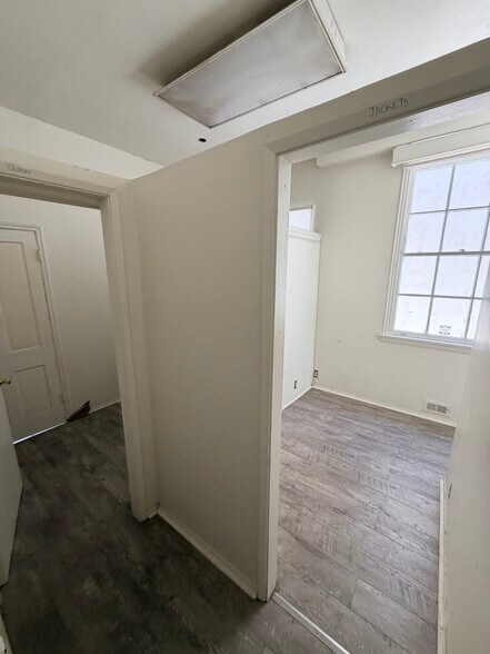 More Photos Of 1315-1317 Westwood Blvd, Los Angeles Office For Lease