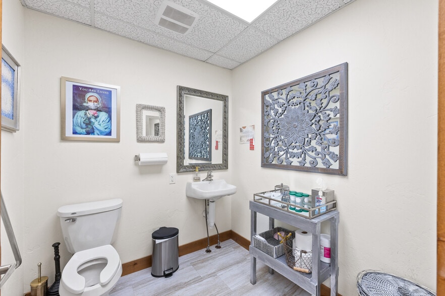 More Photos Of 1297 Burns Way, Kalispell Office For Sale