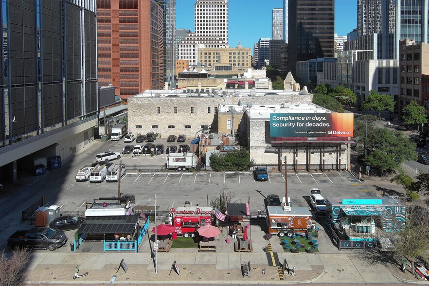 More Photos Of 316-318 Congress Ave, Austin Office For Sale