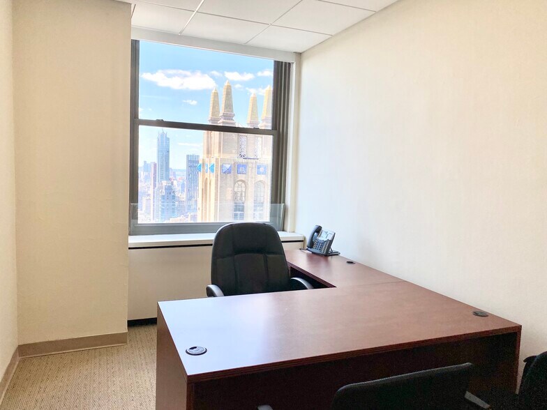 More Photos Of 60 E 42nd St, New York Coworking Space