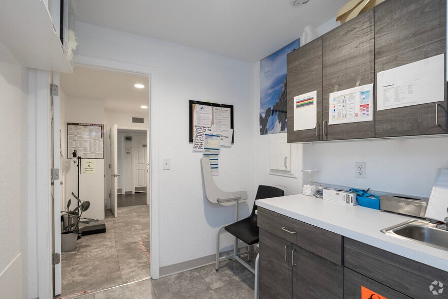 More Photos Of 400 15th St N, Saint Petersburg Medical For Lease