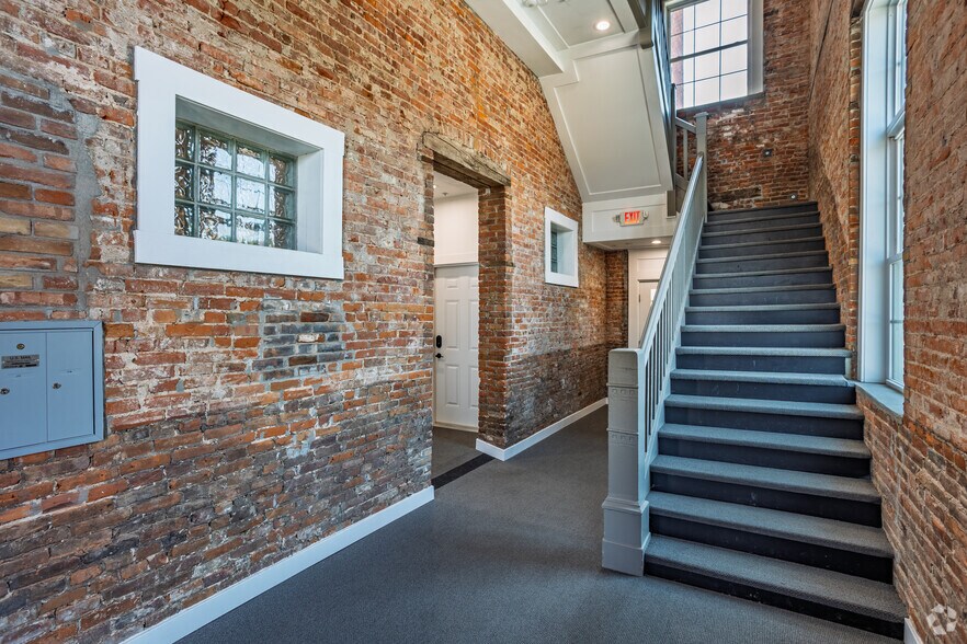 More Photos Of 1199 Central Ave, Dubuque Apartments For Sale