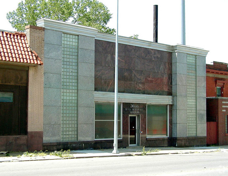 Primary Photo Of 3016 Cherry St, Kansas City Office For Sale