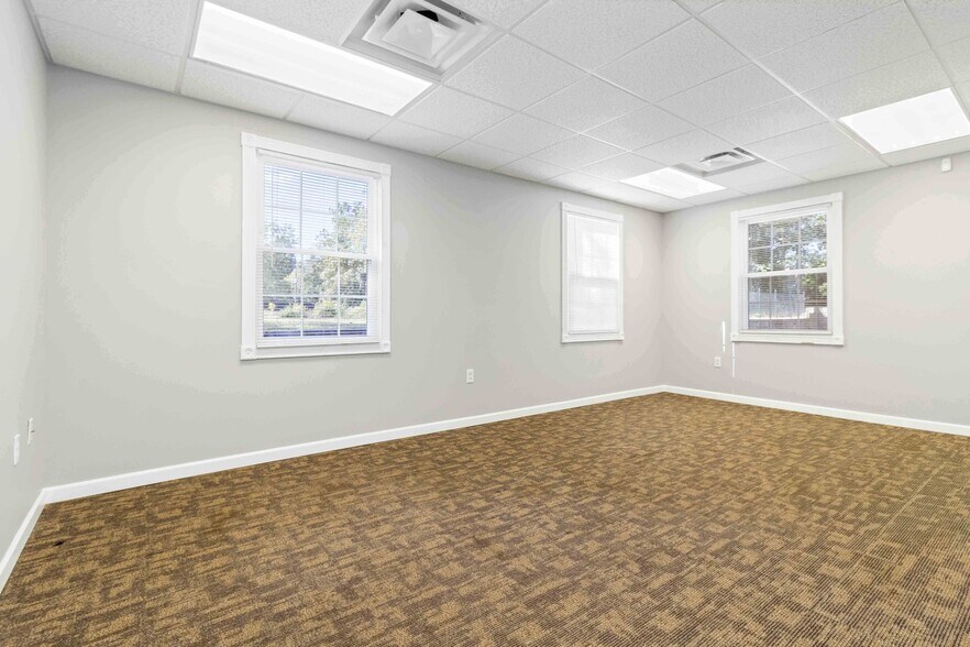 More Photos Of 118 Stockbridge Rd, Jonesboro Medical For Lease