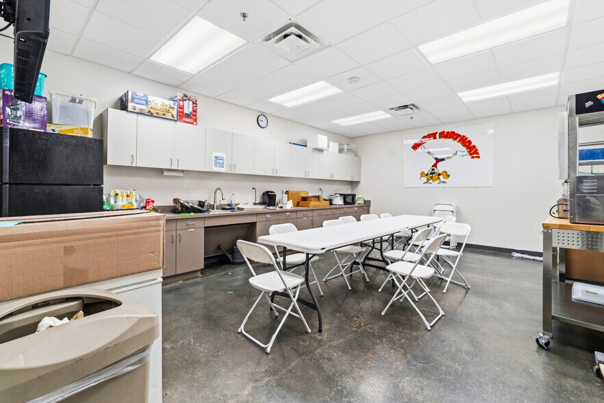 More Photos Of 28519 Sweetgum Rd, Magnolia General Retail For Sale