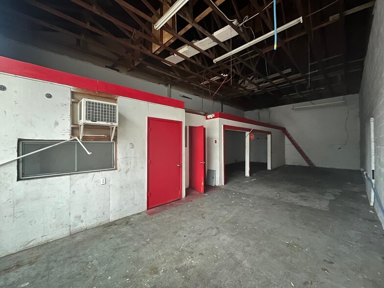 More Photos Of 4131 Lenox Ave, Jacksonville Warehouse For Lease