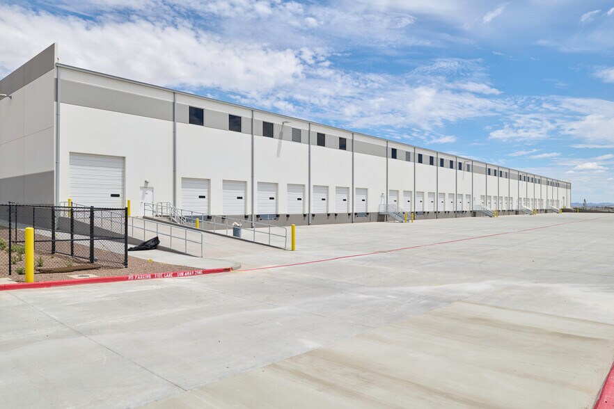 More Photos Of 8900 Escobar Dr, El Paso Distribution For Lease