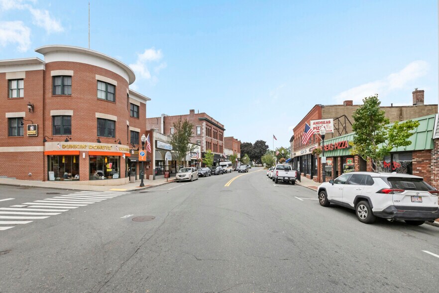 More Photos Of 405 Main St, Woburn Storefront For Lease