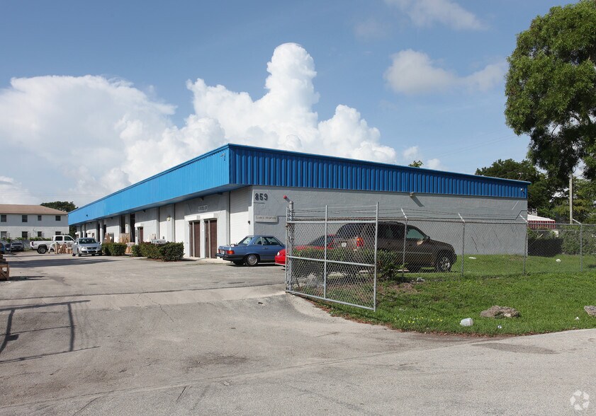 Primary Photo Of 859 W 13th Ct, Riviera Beach Warehouse For Lease