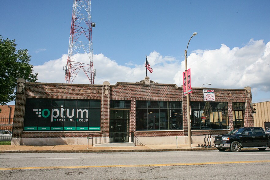 More Photos Of 1701 Delmar Blvd, Saint Louis Freestanding For Lease
