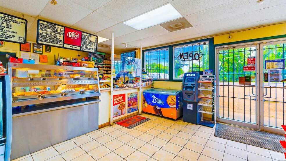 More Photos Of 5370 Highway 67 W, Fulton Convenience Store For Sale