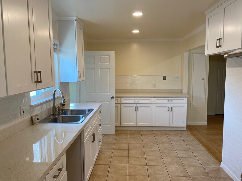 More Photos Of 820 Island Dr, Alameda Specialty For Sale