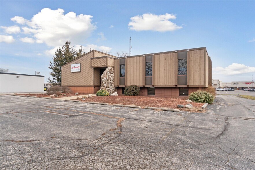 More Photos Of 4414 Bay Rd, Saginaw Storefront Retail Office For Sale